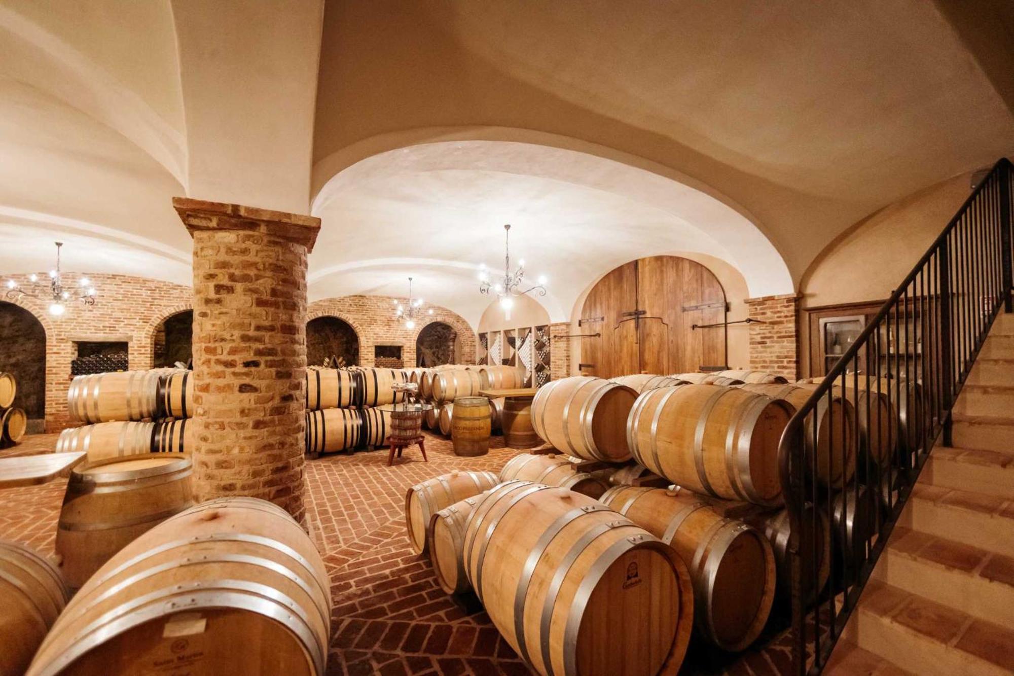 Agriturismo La Torricella Monforte dʼAlba Εξωτερικό φωτογραφία